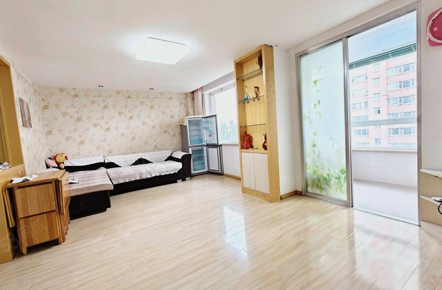 东方之珠龙腾苑1室1厅64.78㎡33.8万二手房图片