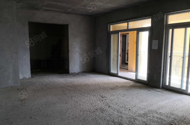 桐达山韵5室2厅162.4㎡52.8万二手房图片