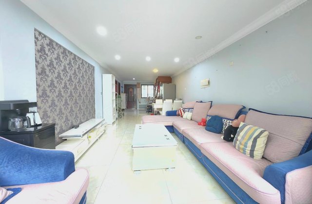 荷里活3室2厅52.32㎡126万二手房图片