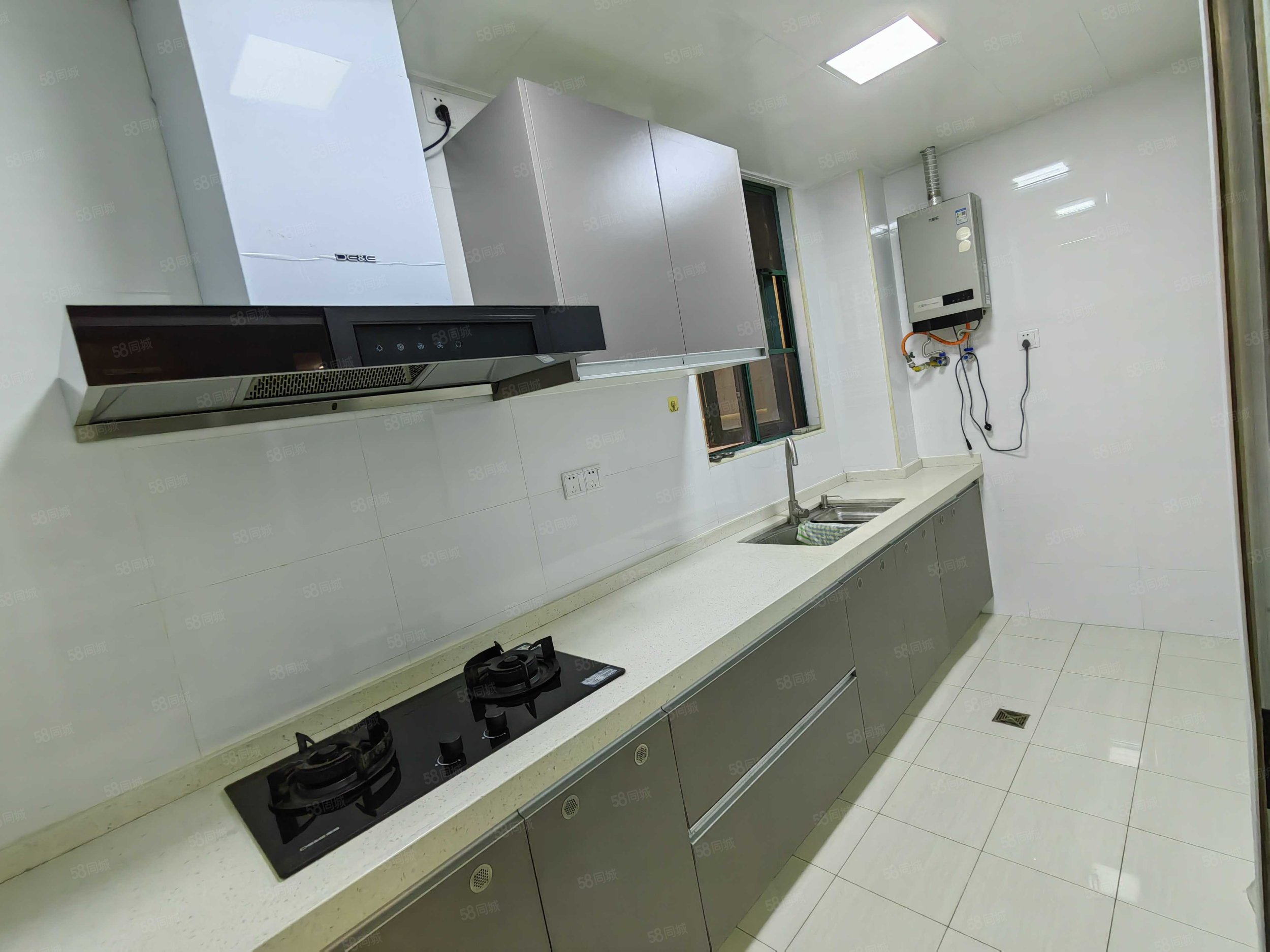 恒大御景湾4室2厅2卫200㎡东160万