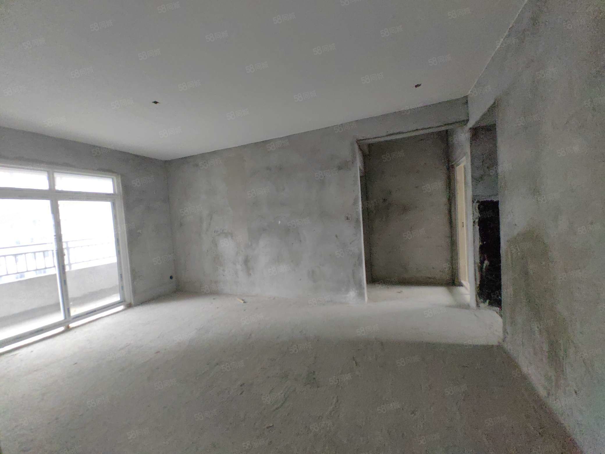 常隆花园3室2厅2卫122㎡南北56.8万