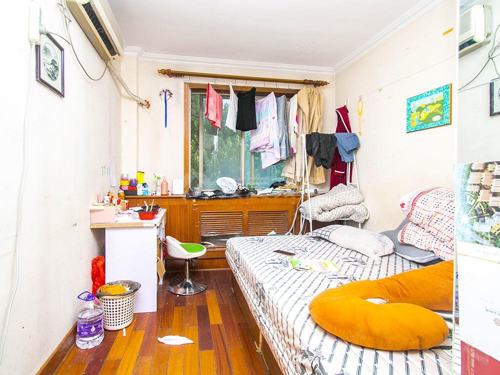 萬(wàn)科公園五號(hào)3室1廳2衛(wèi)122.05㎡東南717萬(wàn)