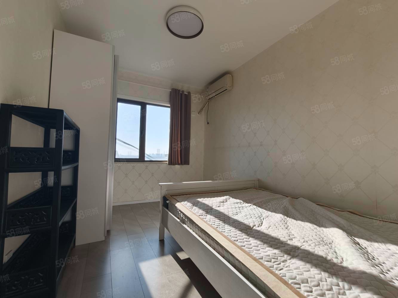 歐逸水岸1室1廳1衛(wèi)57.81㎡南58萬