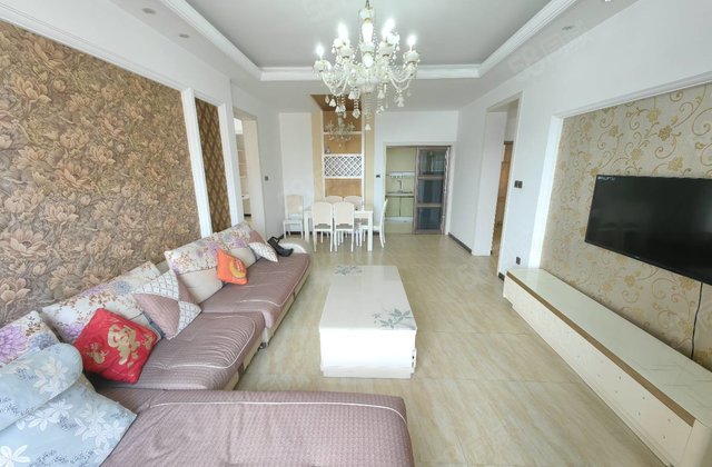 滨江河畔3室2厅104㎡49万二手房图片