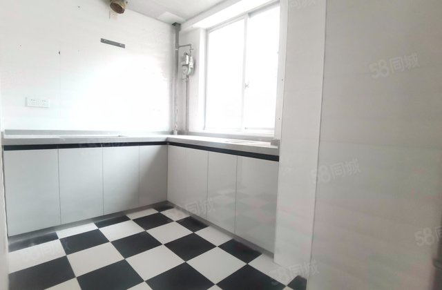 成龙花园3室2厅130㎡88万二手房图片