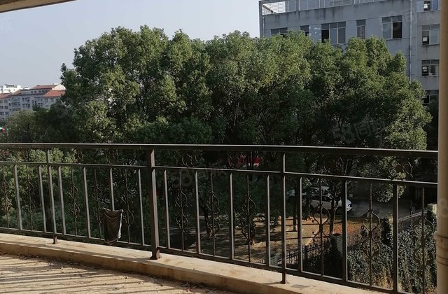 天成花园3室2厅126.5㎡29.8万二手房图片