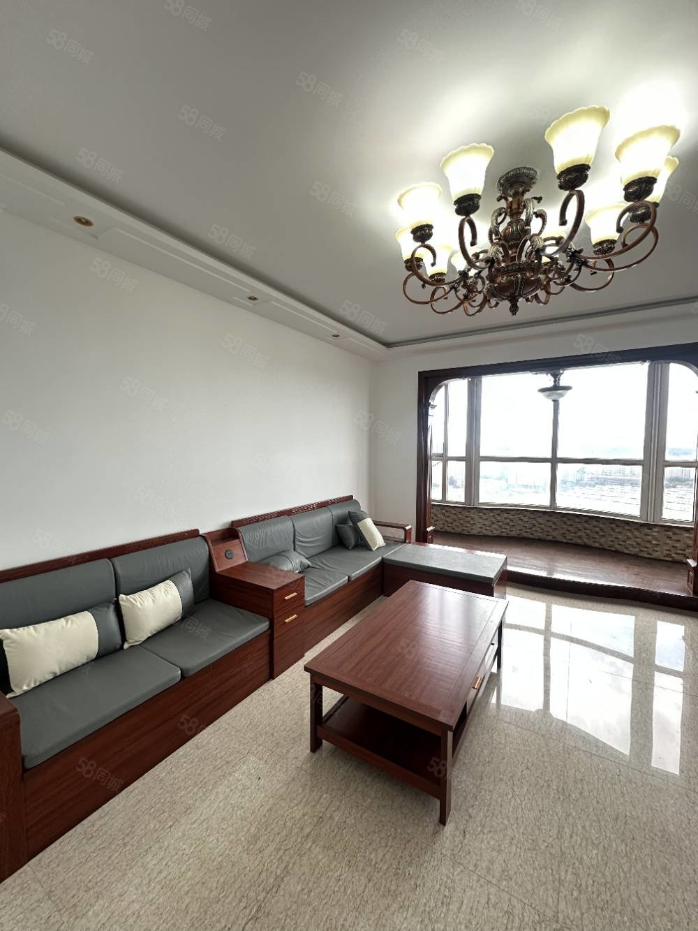 东方新城3室2厅1卫129㎡南北58.8万