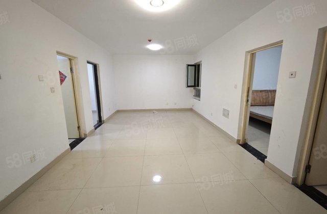 急售！二中对过 单价五千多 带储藏室 电梯大三室 随时可看房