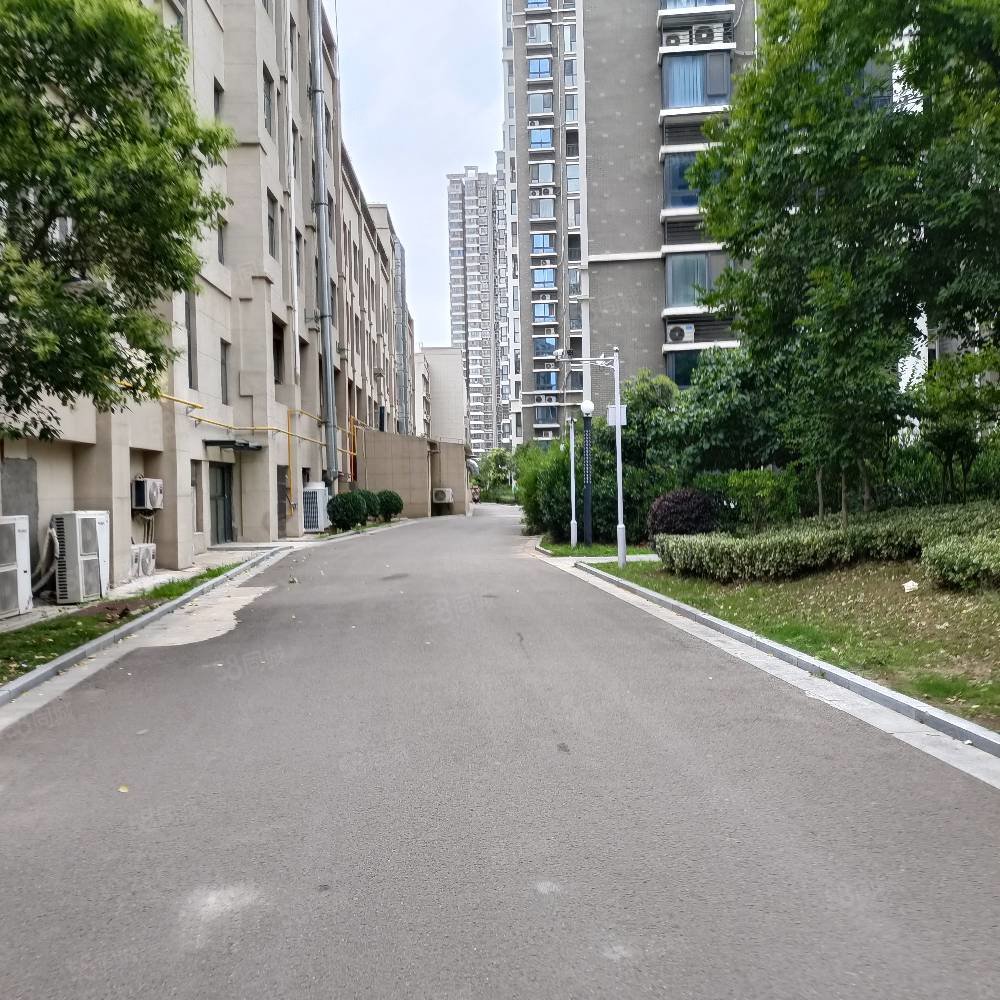 毛坯 复式 集中供暖 带大平台 前排,天山绿洲四期观湖天下-徐州58同城