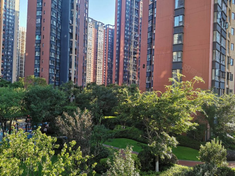 【10图】南二环 万达广场旁 润城五区 毛坯 三房两卫 正对小区景观,润