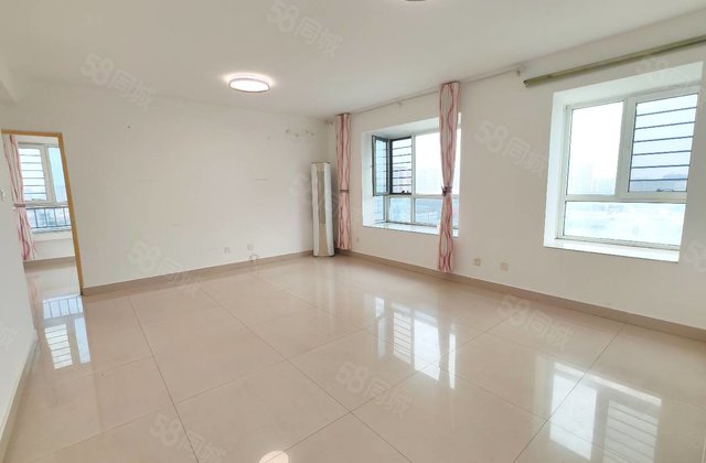 房东急售！车站旁！金柱康城 三室两厅 边户！视线特别好！