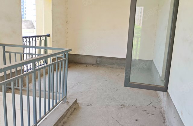 嘉裕第六洲斑斓屿4室3厅223.56㎡262万二手房图片