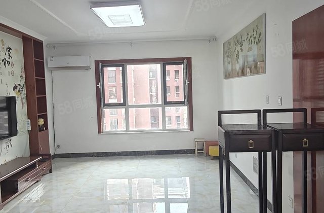 房！莲湖新城！水岸花语精装三室两厅两卫！送车位！