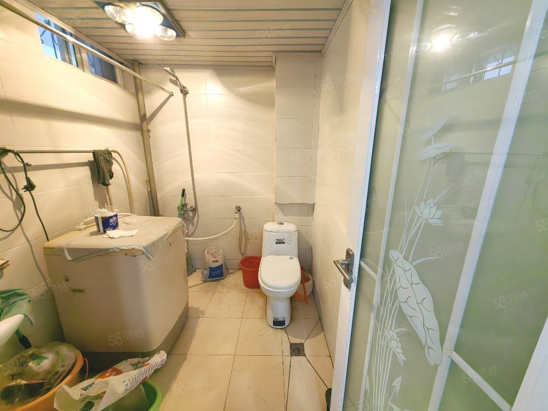 自然巷家天下小区3室2厅2卫138㎡南北46万