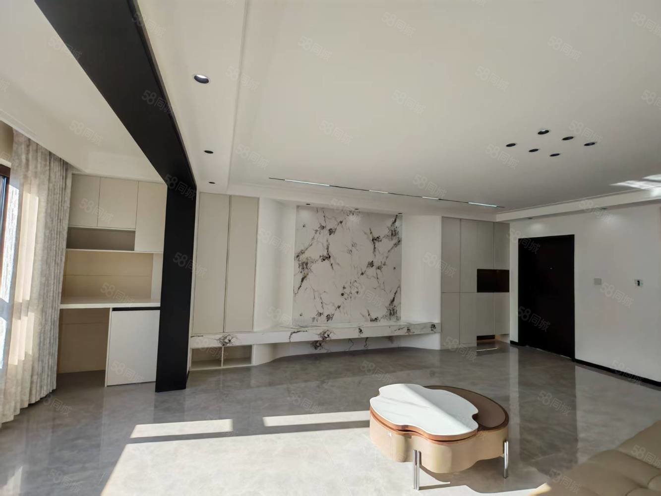 绿地斐勒公馆2室2厅2卫120㎡南北79万