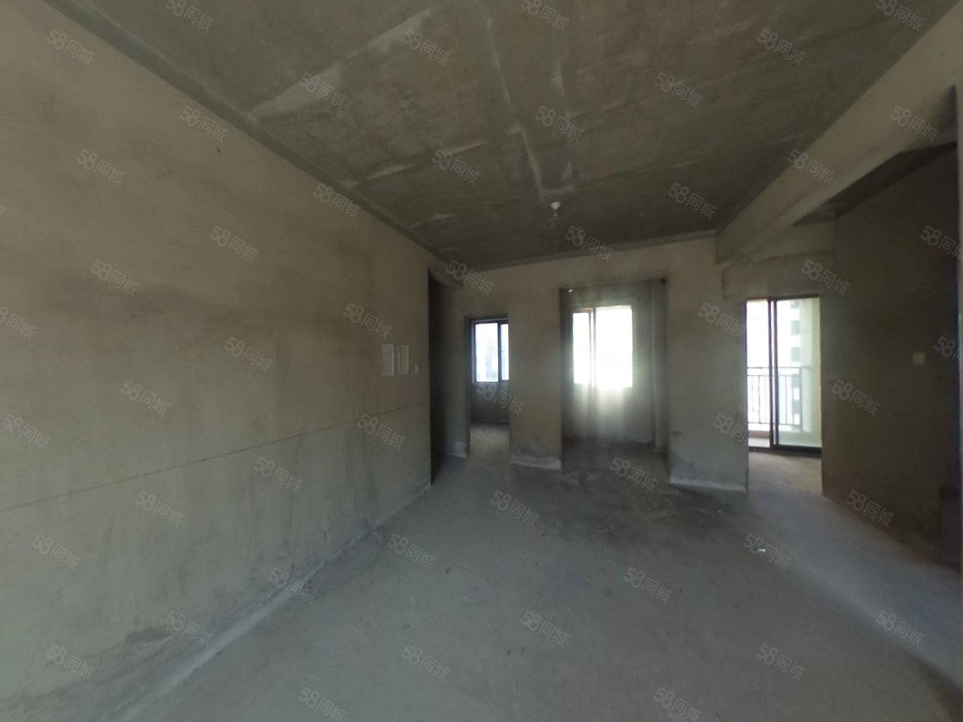 星海国际广场3室2厅2卫115㎡南北55万