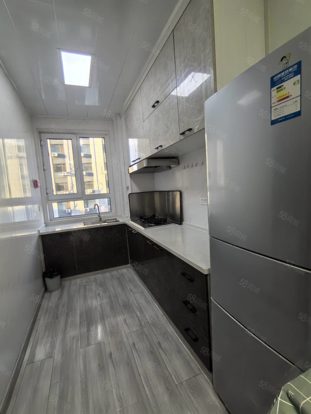 易航华府2室2厅1卫94㎡南北58.8万