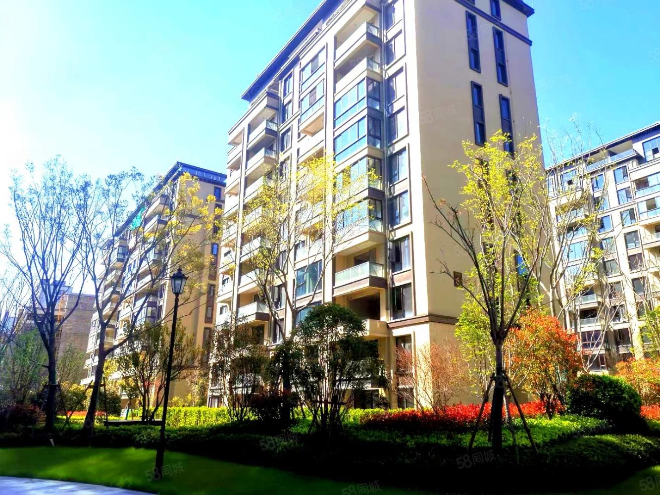 祥生群贤府御园4室2厅2卫122.5㎡南北230万