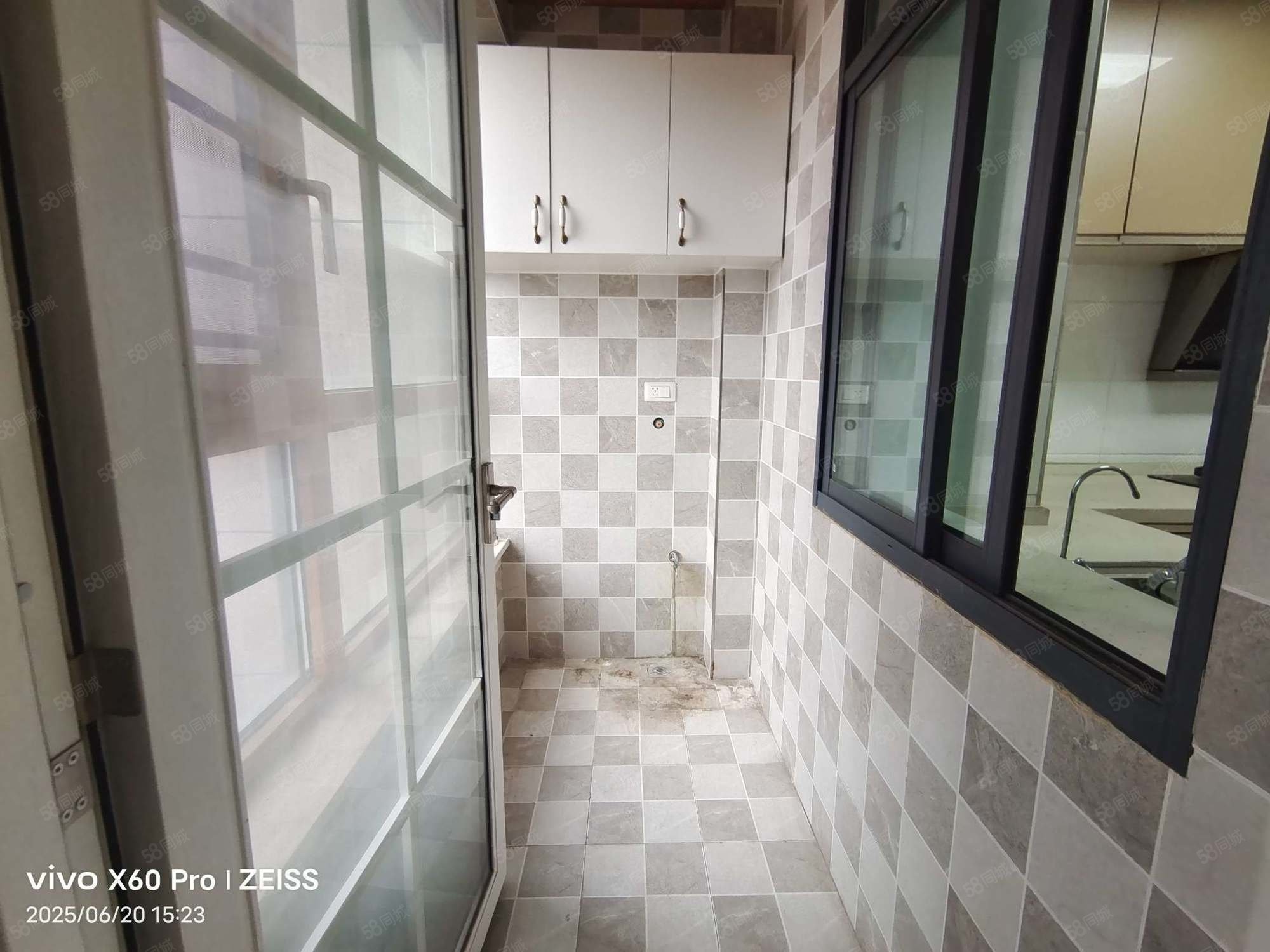 天麟汇景园3室2厅2卫120㎡南98万