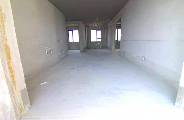中央美地天奕4室2厅138㎡119万二手房图片
