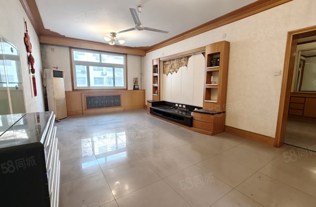 市委家属院 家门口东昌兴华路   已按电梯停车方便三室朝阳