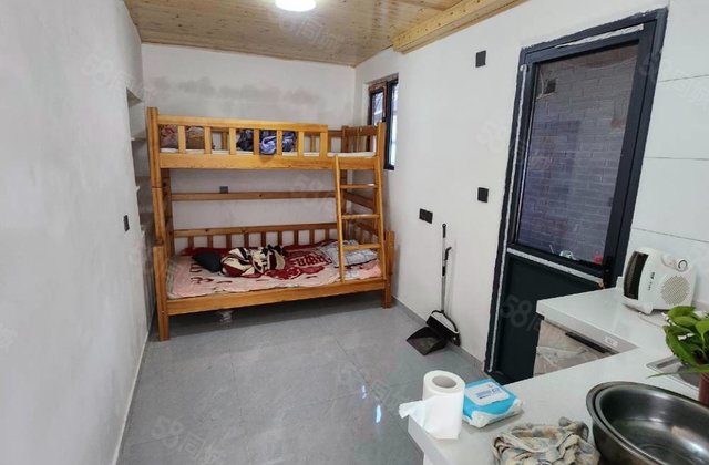 蔡家胡同小区1室0厅16.2㎡178万二手房图片