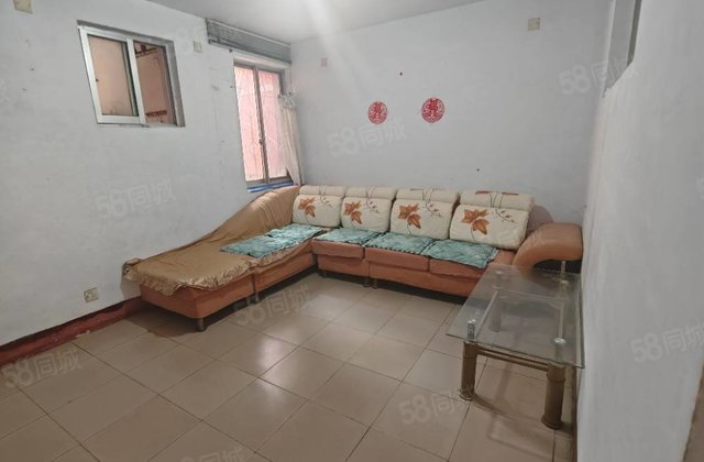 徒骇河边 东昌壹号院北邻   公司一楼 三室采光好