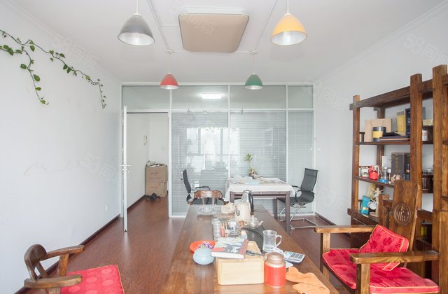 华德中心广场3室1厅142.81㎡120万二手房图片