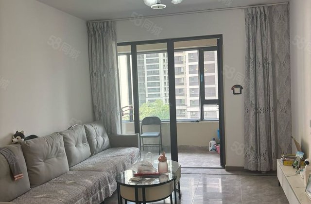 真实有效 湖语上院 小三房 双卫 正南朝向 房东急售