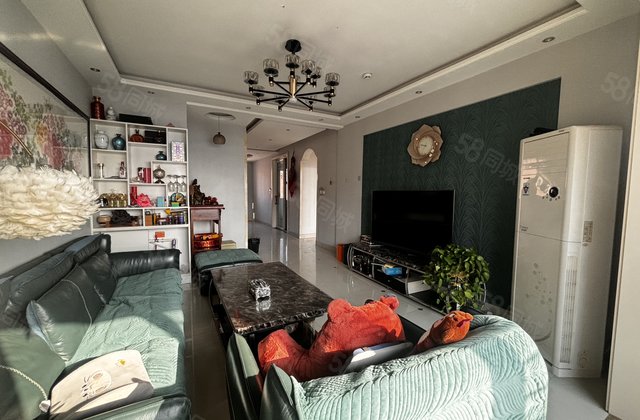 香江北 新城邦 万豪 昌庭花园东边户送车位储藏室 随时看房