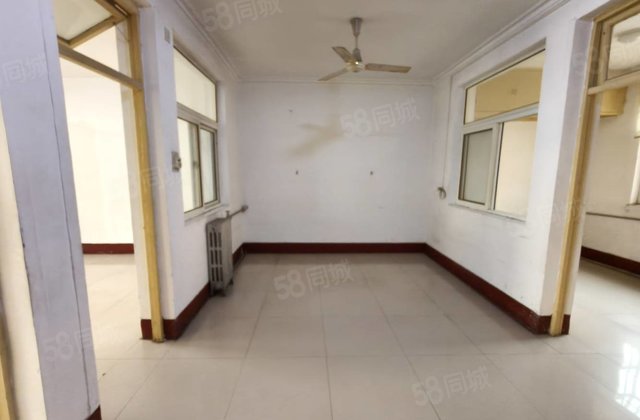 房 文轩本部 中医院家属院 正规三室 好楼层 看房方便