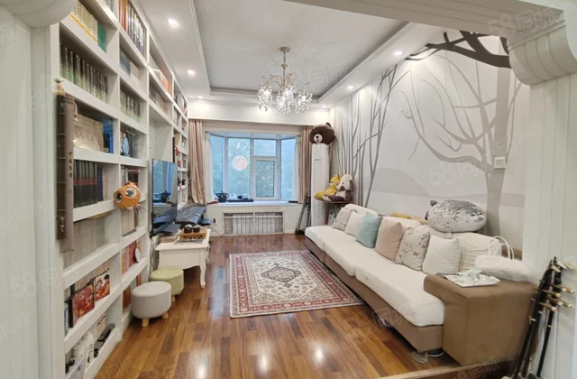 聊大家属院 步梯3楼，精装修上文轩