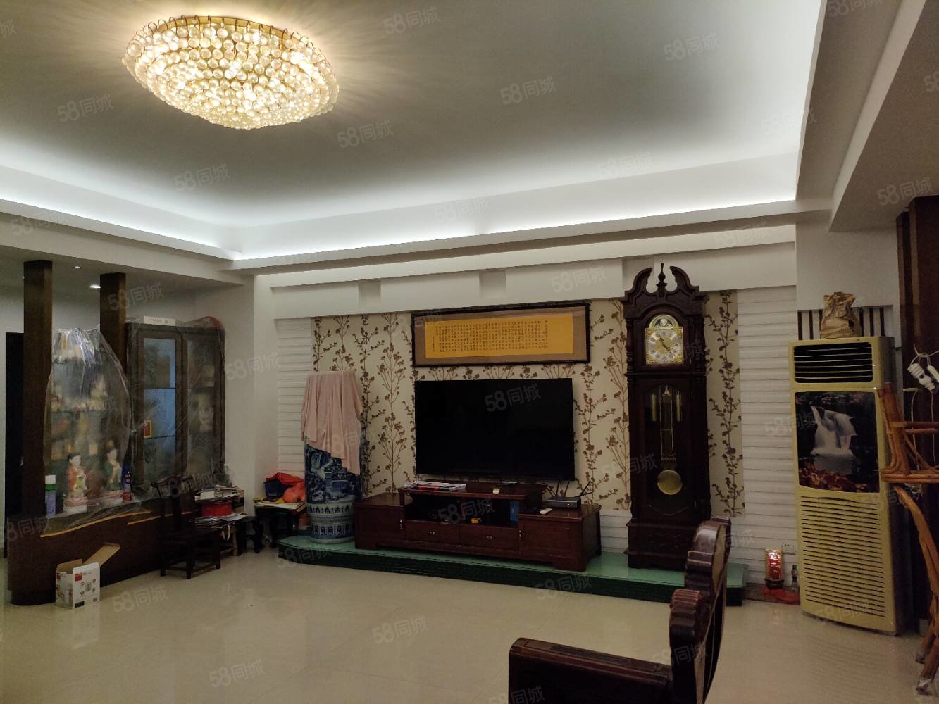 腾瑞万绿花园4室2厅2卫185㎡东南126万