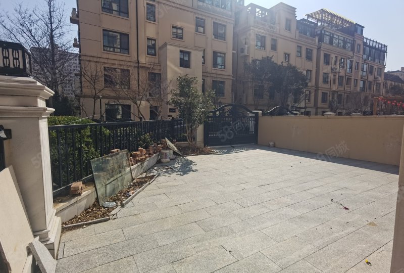 送大院侧院80多平精装花了70多万华盛苑一二层复试