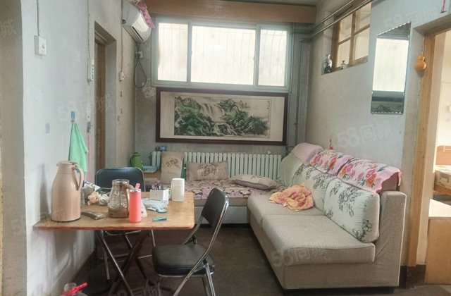 文轩  老一中 外国语 单位房 三室一厅，中间楼层