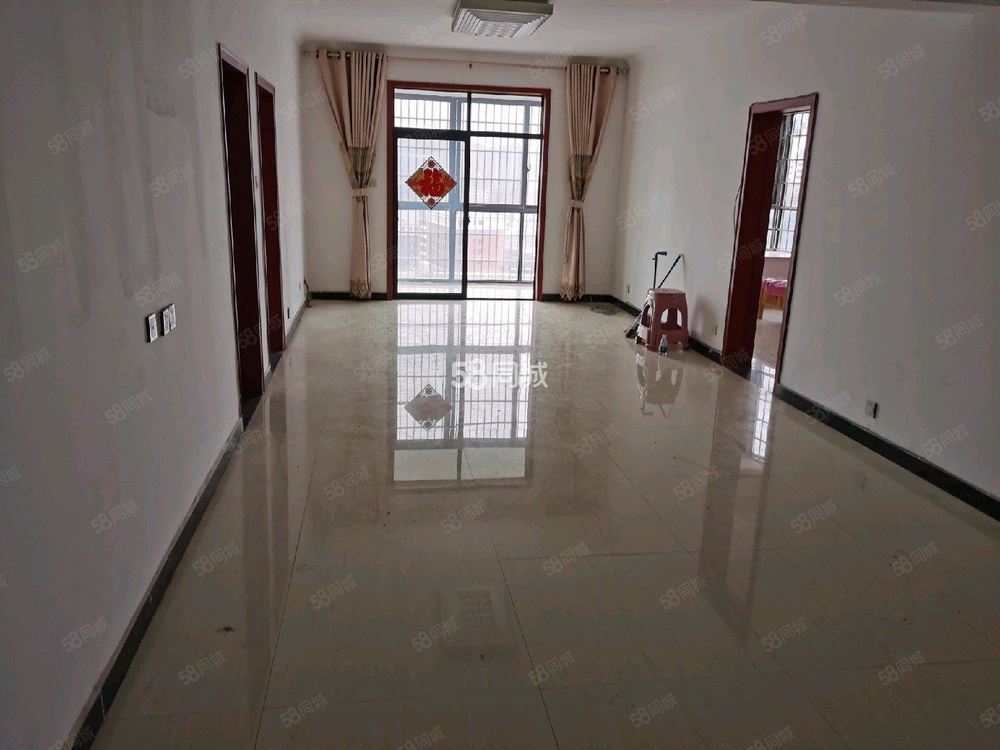 风光大厦2室2厅1卫110㎡南46万