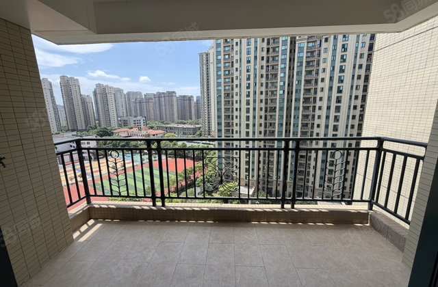 恒大帝景4室2厅142㎡93万二手房图片