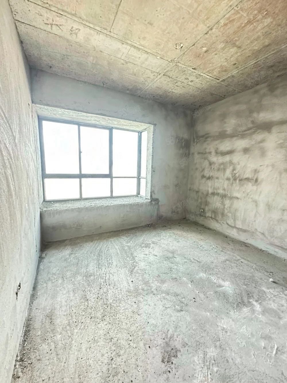 御泉名都2室2厅1卫73.62㎡南45万