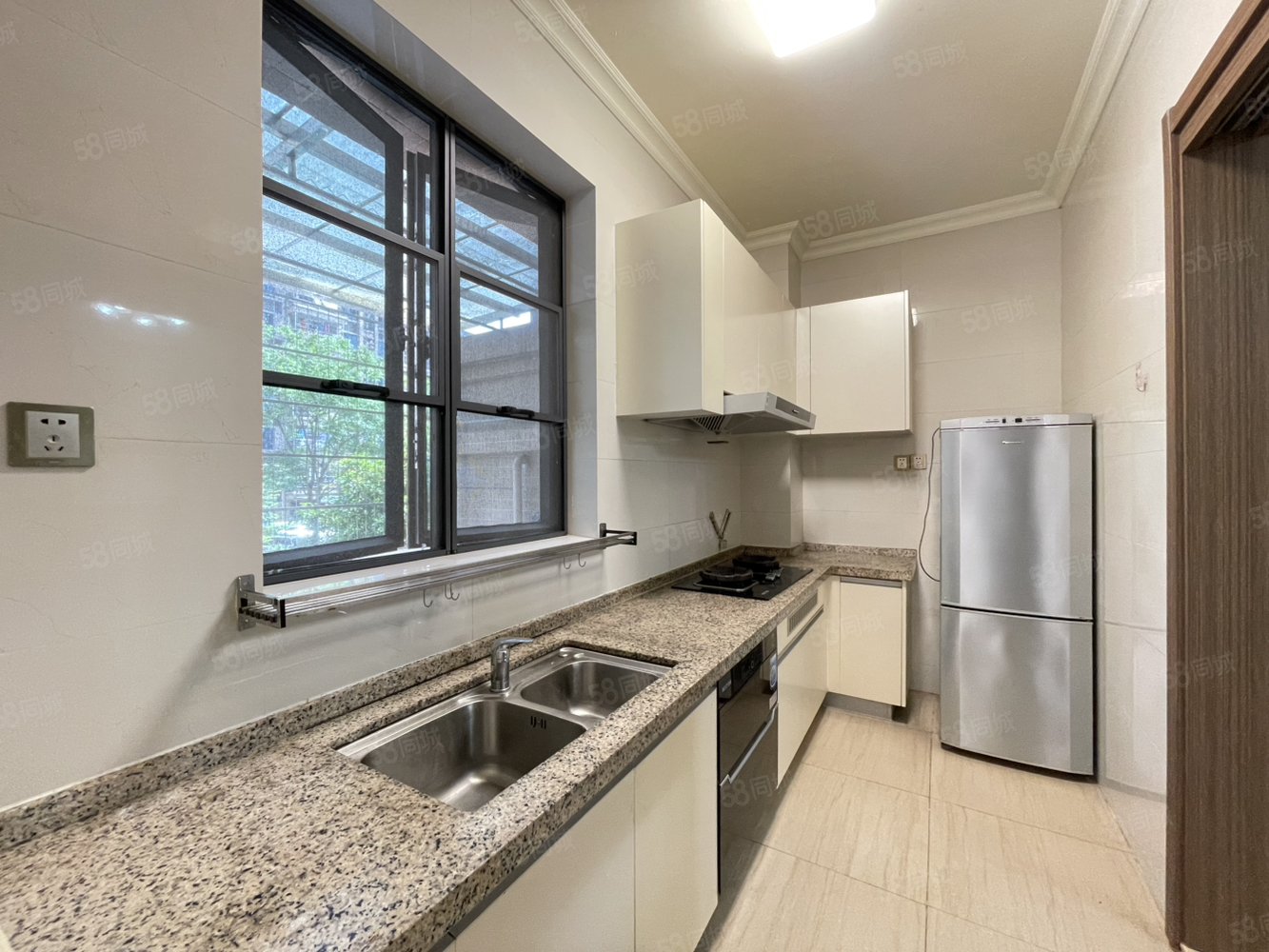 碧桂园翠山蓝天3室2厅2卫115㎡南北69.8万