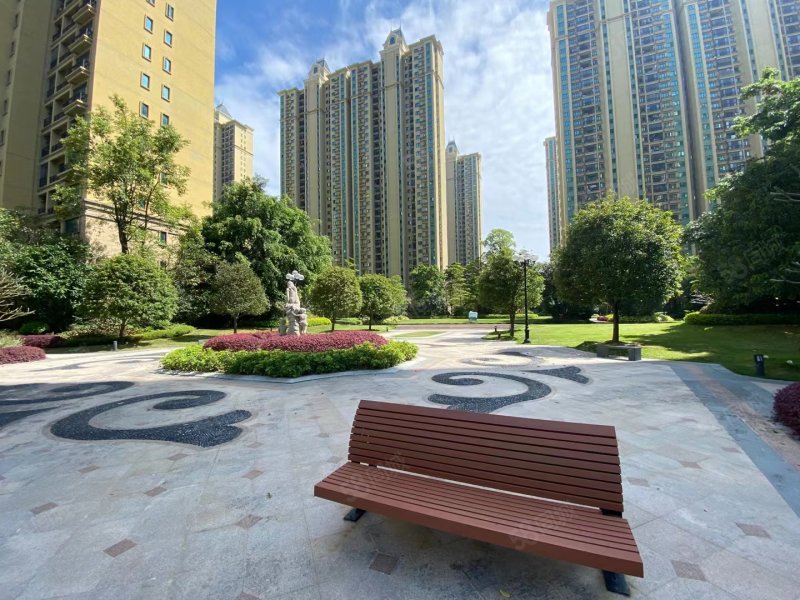 恒大城3室2厅2卫127㎡南北89.6万