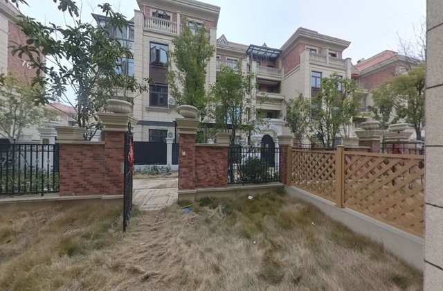 中铁龙盘湖世纪山水(别墅)4室2厅135㎡99万二手房图片