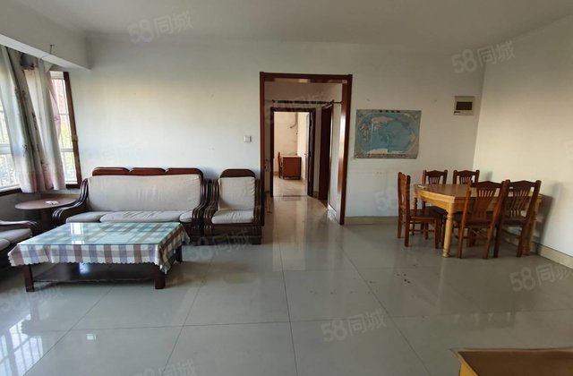 万达，江山印附近，单价6千多，电梯边户，三室双卫