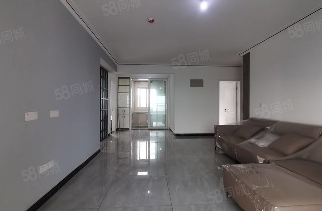 阿卡精装未住  全明户型 全天无遮挡 送车位  花园北路