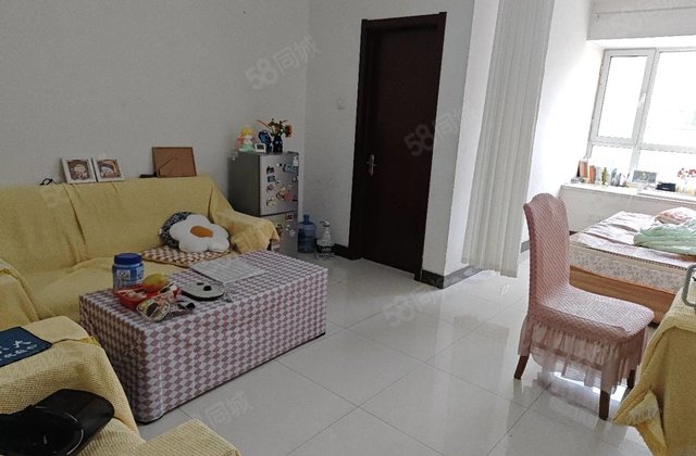 文轩本部新东方龙湾东门两室