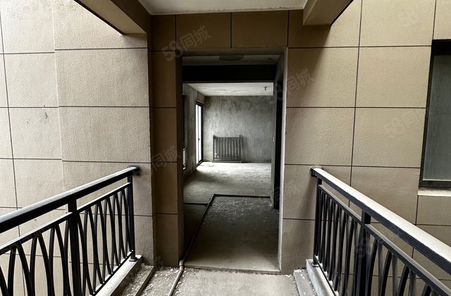 中宏御园3室1厅142㎡190万二手房图片