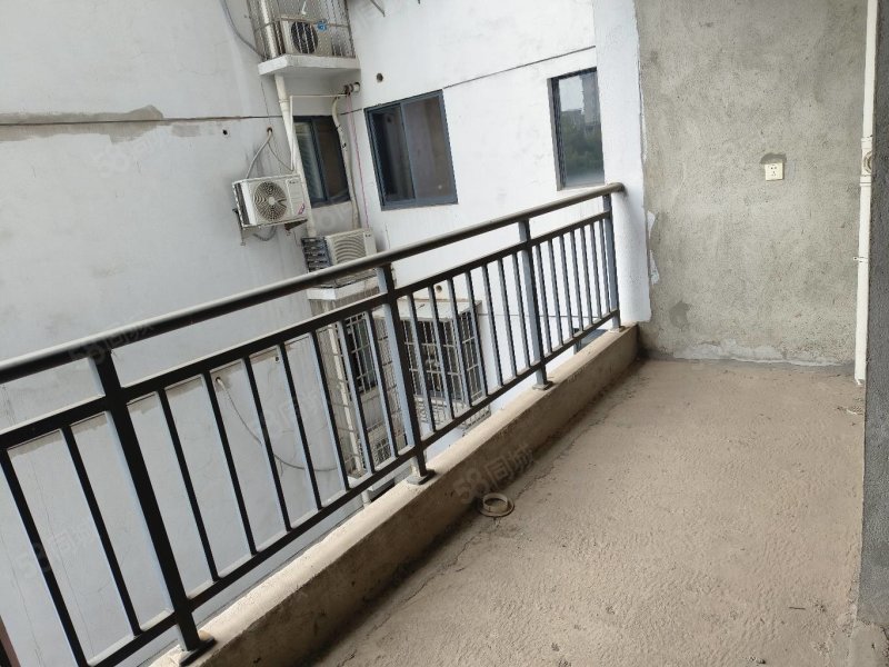 田心山庄4室2厅2卫130㎡南北42万