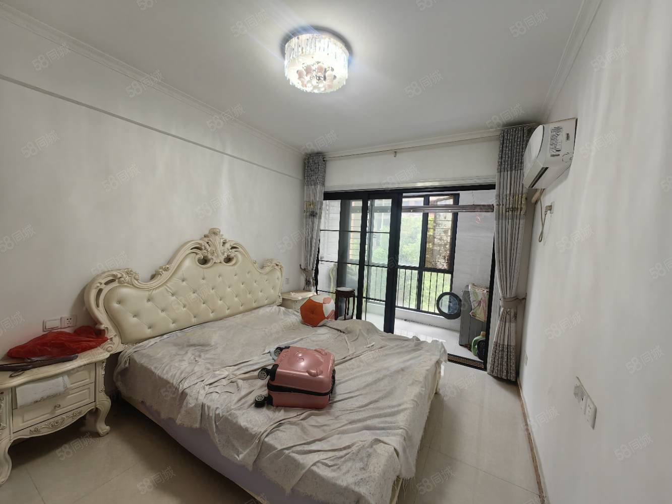 奥林清华3室2厅2卫132㎡南北72万