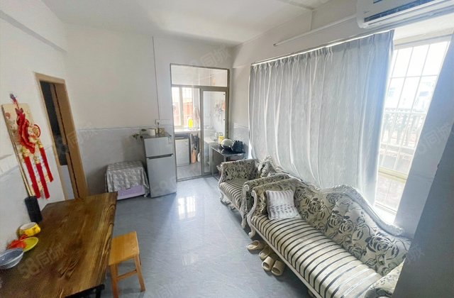 盐步直街小区12室6厅280.8㎡228万二手房图片