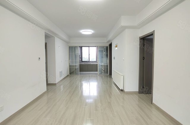 万瑞天悦南湖4室2厅135㎡85万二手房图片