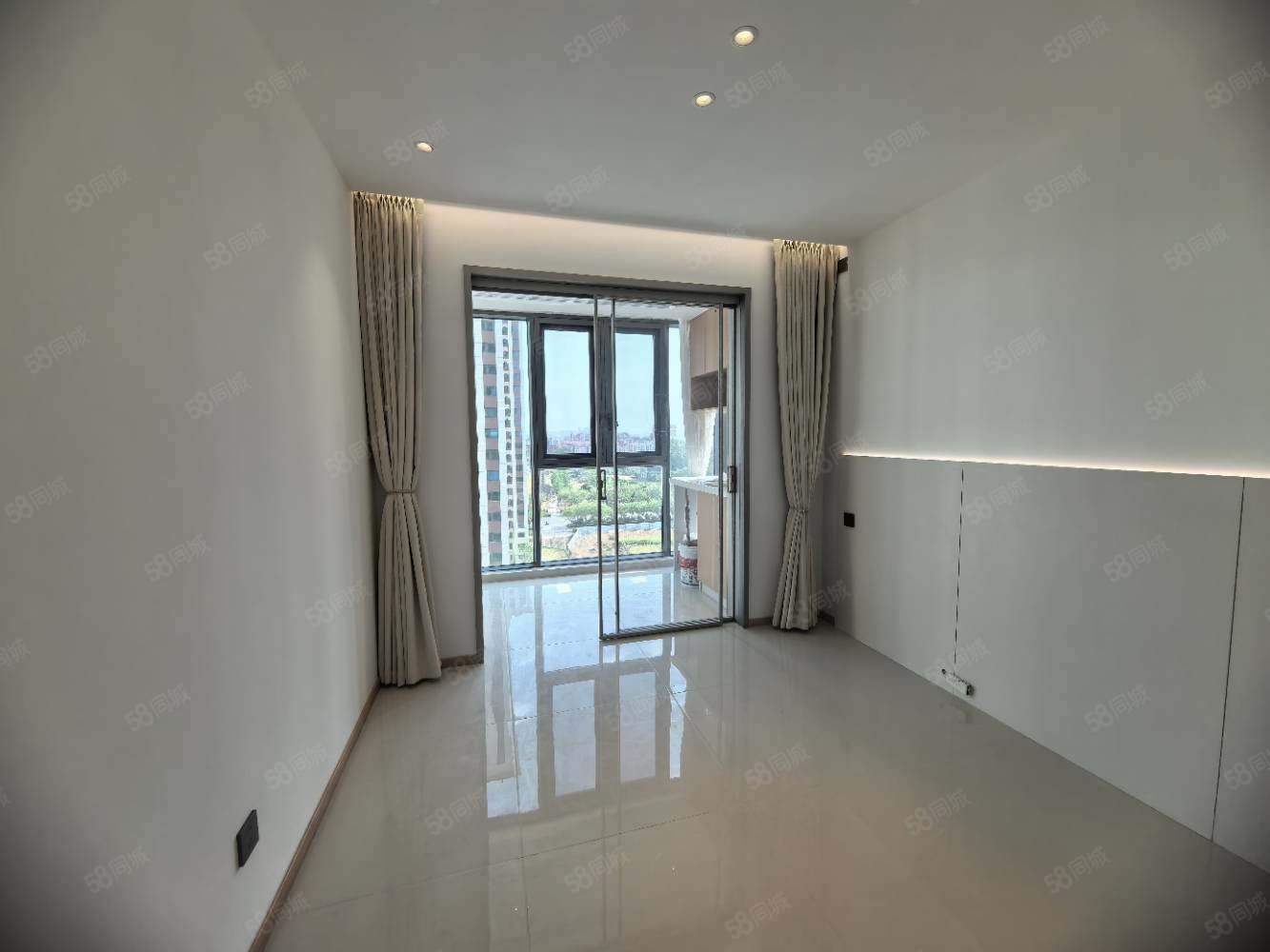 碧桂园凤熹台3室2厅1卫117㎡南北75万